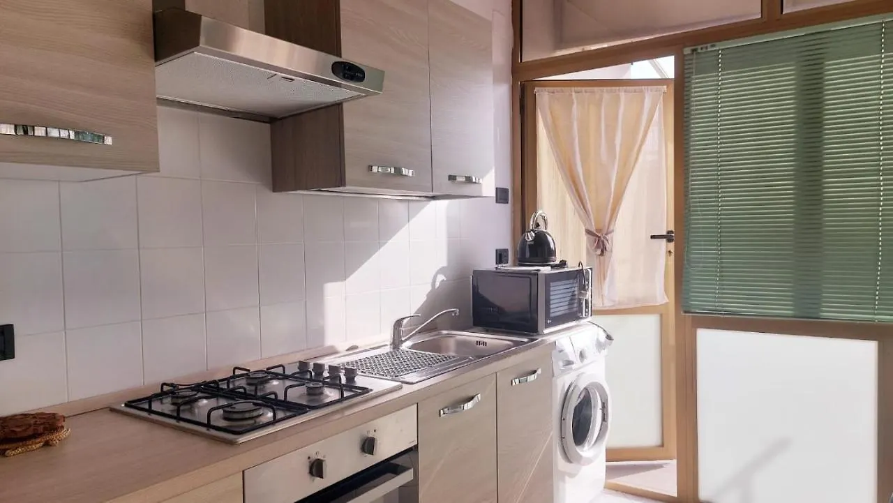 Attico Trilocale Con Solarium A Borghetto Santo Spirito Apartment