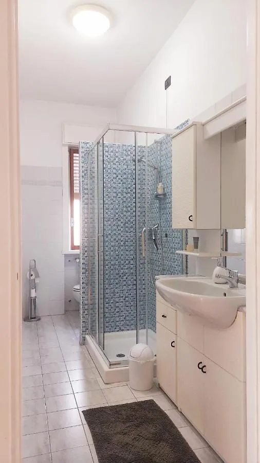 דירות Attico Trilocale Con Solarium A בורגטו סנטו ספיריטו 0*,  איטליה